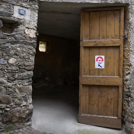 Paolina's Sweet Apartment Tirano